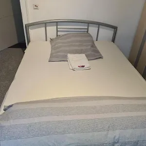 Privater Eingang Mit Fussbodenheizung Und Swimmingpoolblick - Ruhe Und Erholung Garantiert Campingplatz